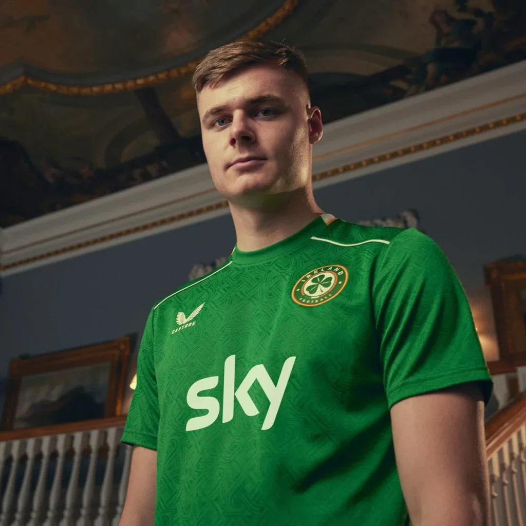 Camisetas de Irlanda 2024-2025 inspiradas en el nudo celta