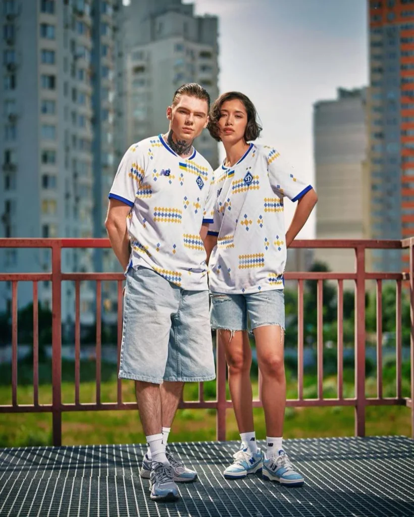 Camisetas del Dinamo de Kiev 2024-2025, inspiradas en Ucrania y su capital