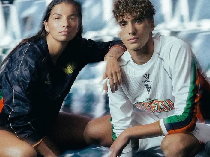 Así son las camisetas del Venezia FC 2024-2025 firmadas por NOCTA