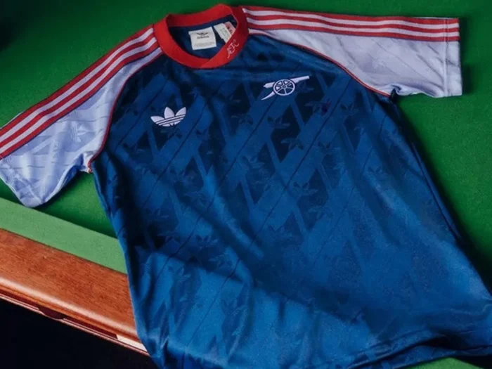 adidas Originals amplía su colección del Arsenal inspirada en los años 90