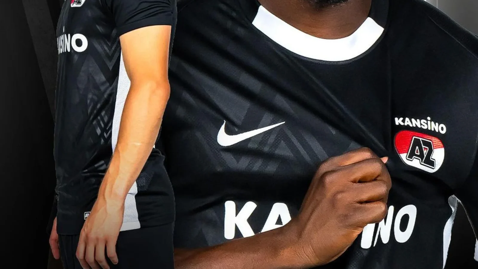 Esta es la camiseta visitante del AZ Alkmaar para la Europa League 2024-2025