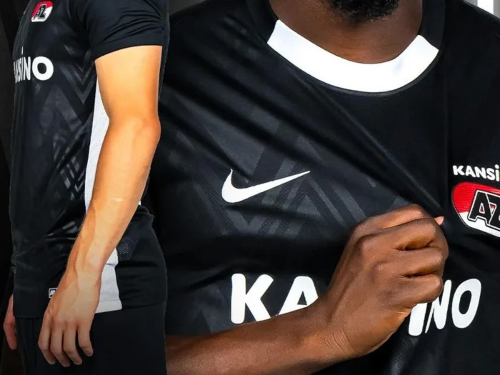 Esta es la camiseta visitante del AZ Alkmaar para la Europa League 2024-2025