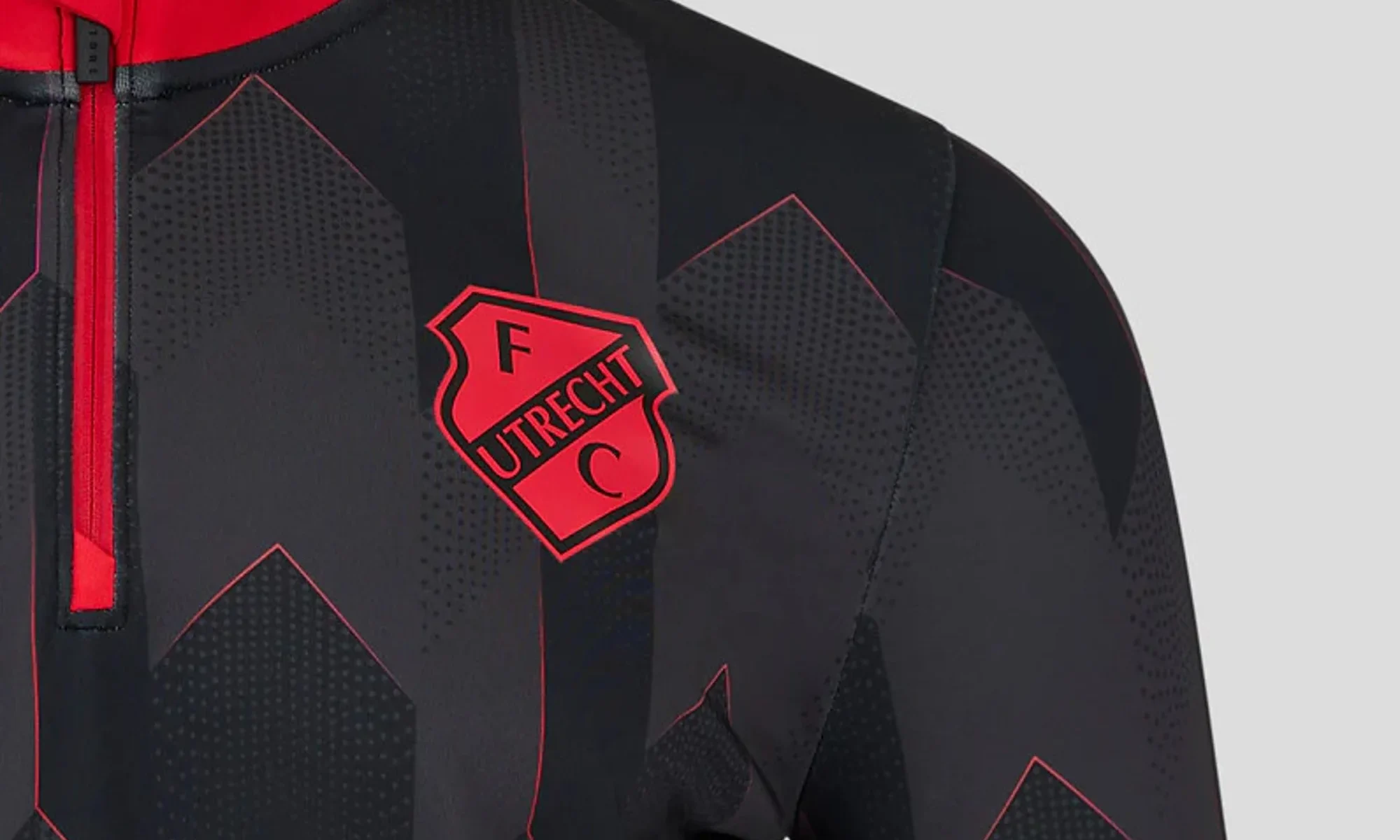 Así es el chándal Castore del FC Utrecht 2024-2025