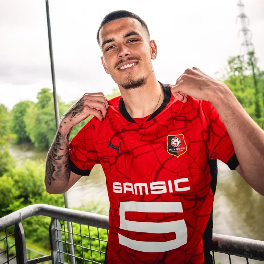 Camisetas del Stade Rennes 2024-2025 inspiradas en el río, la arquitectura y el arte
