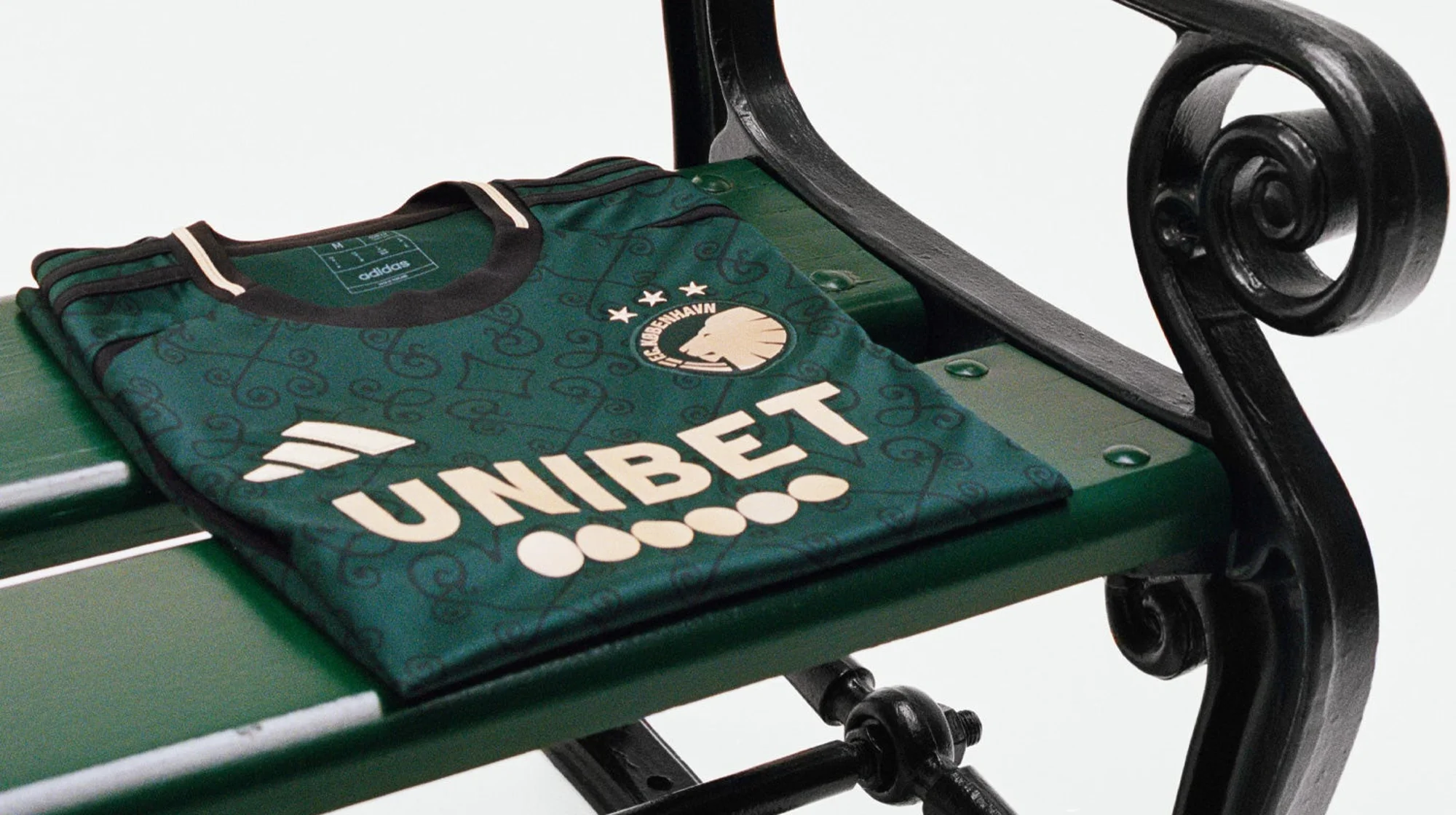 La tercera camiseta del FC Copenhague 2024-2025 se inspira en la artesanía escandinava
