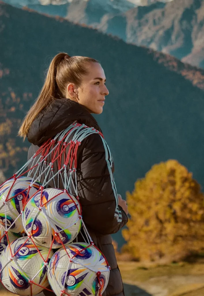 KONEKTIS: así es el balón de adidas con el que se jugará la Eurocopa femenina 2025