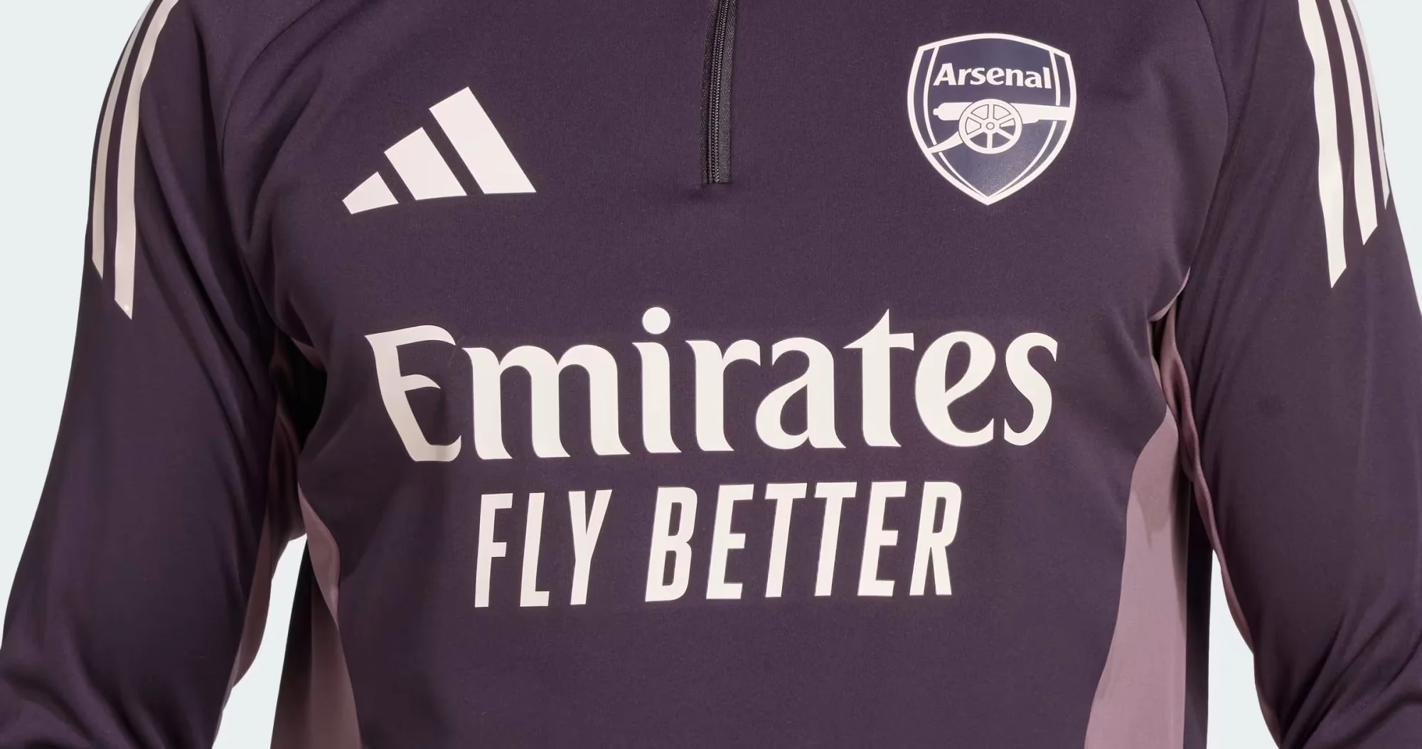 Así es el chándal morado del Arsenal 2025