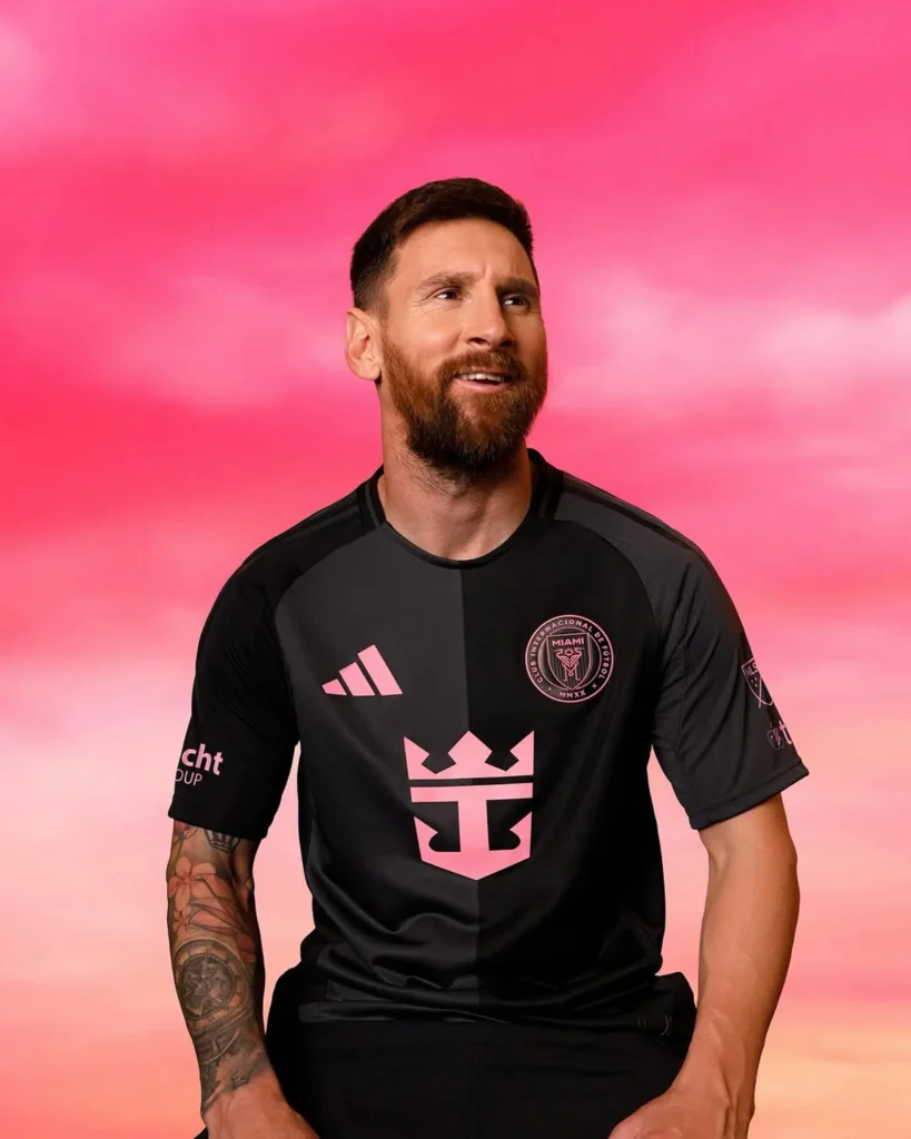 Inter Miami CF presenta su camiseta visitante 2025-2026 con diseño mitad y mitad