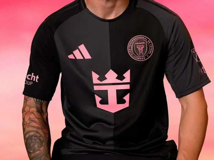 Inter Miami CF presenta su camiseta visitante 2025-2026 con diseño mitad y mitad