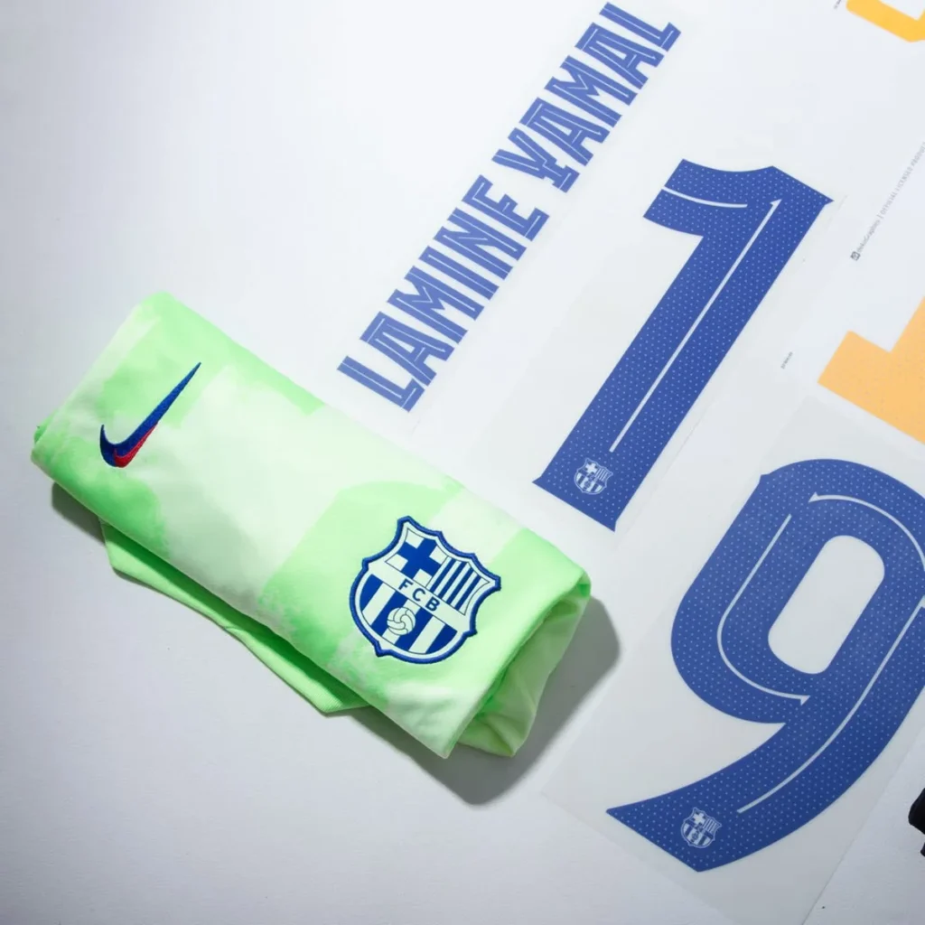 Cómo personalizar una camiseta de fútbol: técnicas de estampado y factores clave