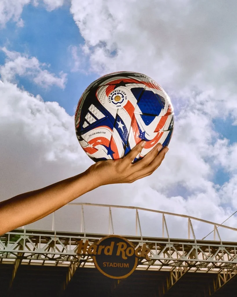 Este es el balón oficial de adidas para el Mundial de Clubes 2025