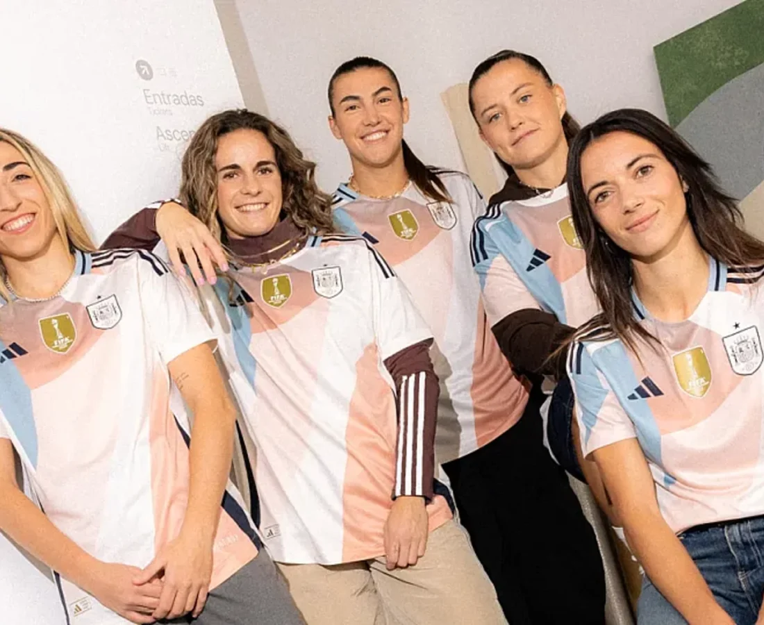 Camisetas de España femenina para la Eurocopa 2025, bajo el signo del cubismo