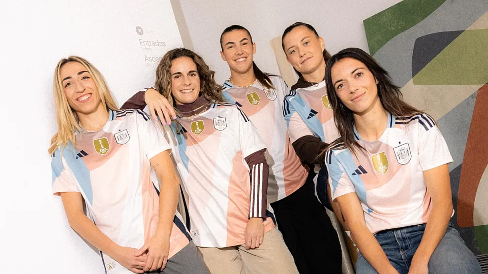 Camisetas de España femenina para la Eurocopa 2025, bajo el signo del cubismo