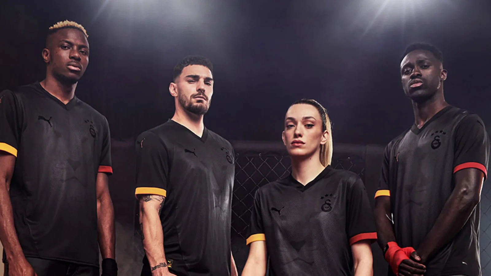 La camiseta de edición especial del Galatasaray 2025 luce un león estampado