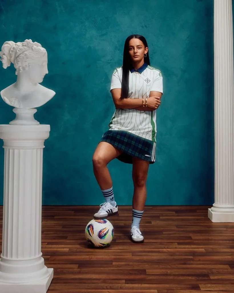 Camisetas de Irlanda del Norte femenina 2025-2026, inspiradas en la naturaleza