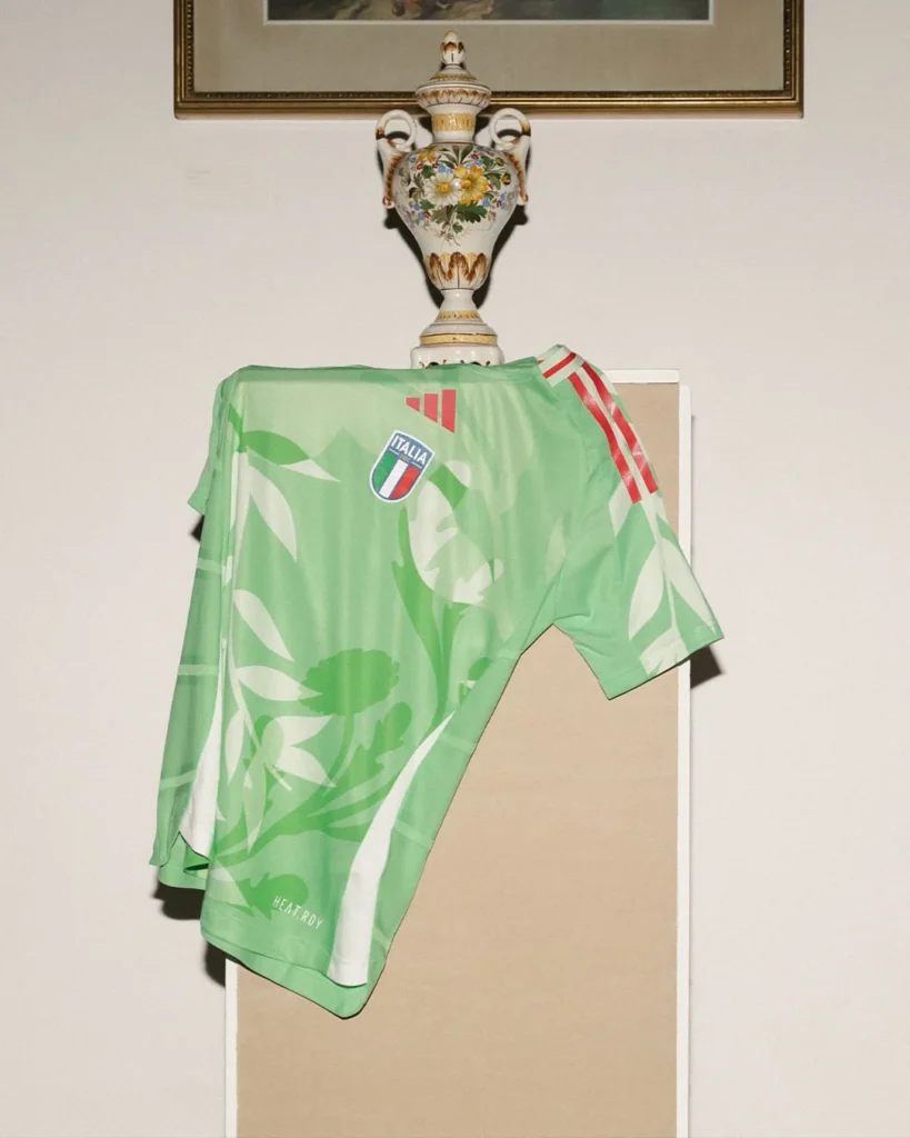 Camisetas de Italia femenina para la Eurocopa 2025: ADN italiano y arte renacentista