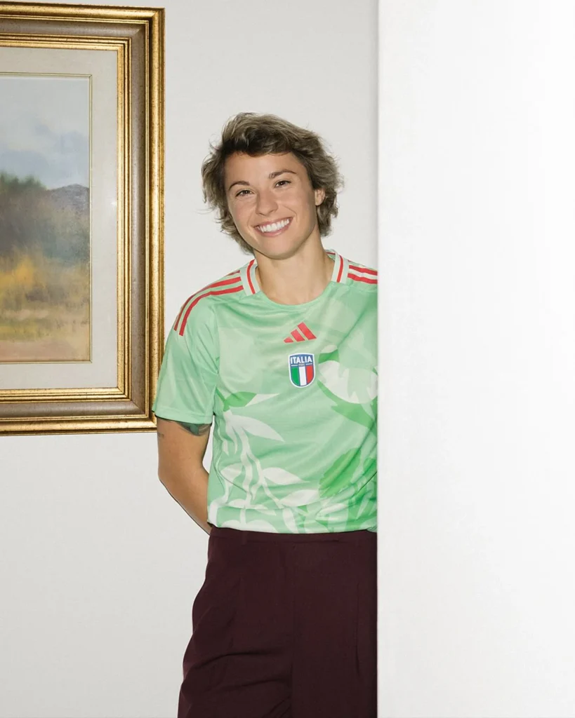 Camisetas de Italia femenina para la Eurocopa 2025: ADN italiano y arte renacentista