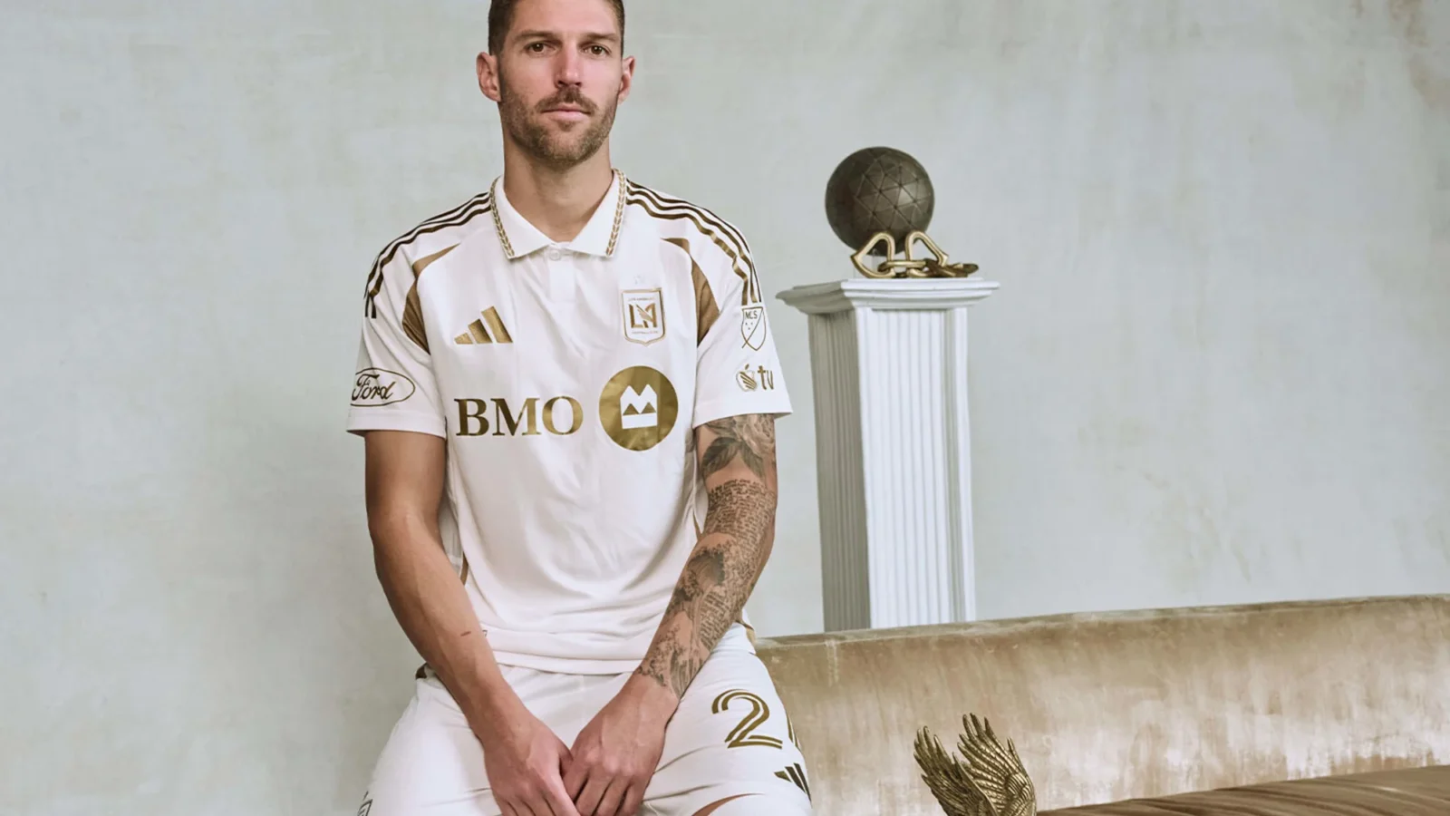 El Los Angeles FC se inspira en su primera camiseta de la MLS para el uniforme visitante 2025-2026
