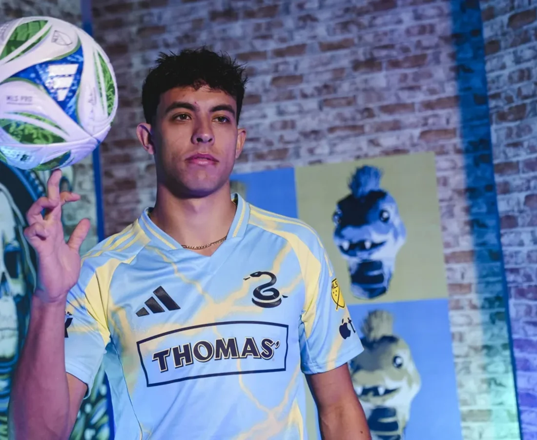Philadelphia Union presenta una camiseta visitante con rayos eléctricos para 2025-2026