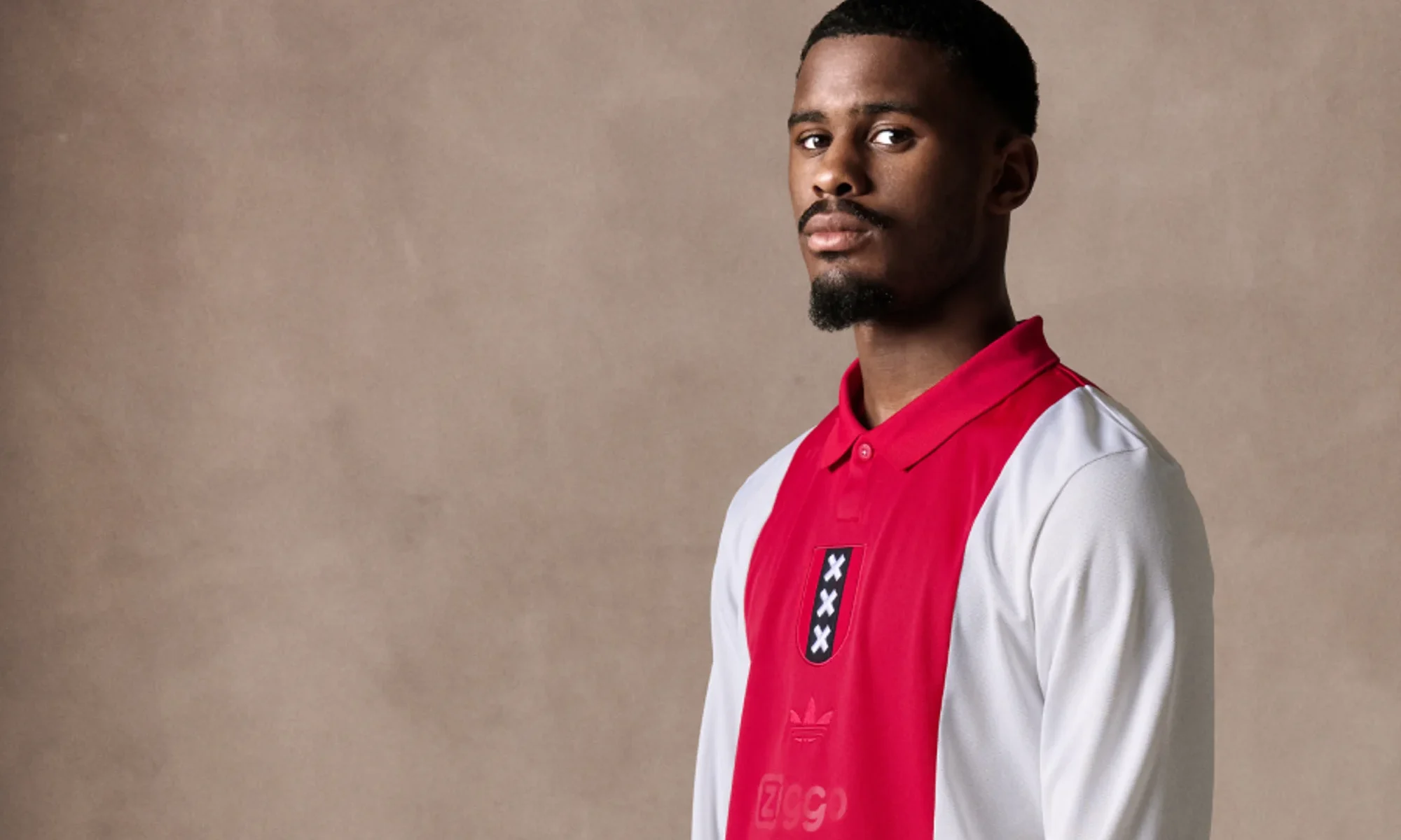 Así es la camiseta del Ajax por su 125 aniversario