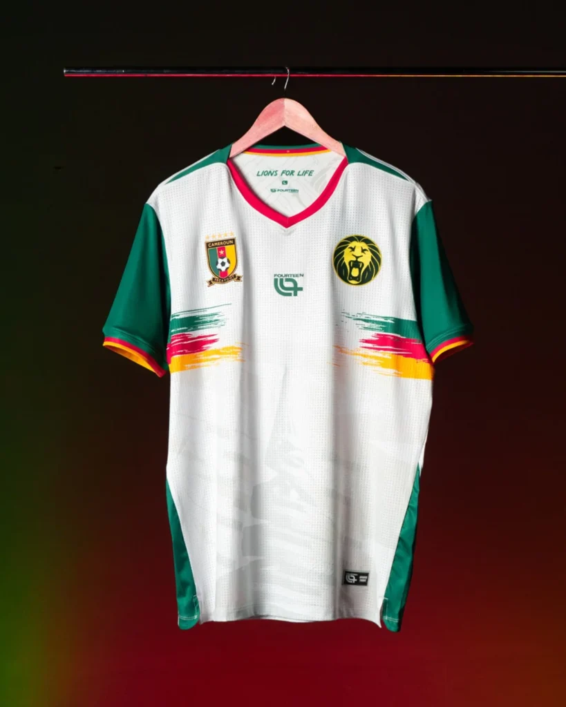 Camerún presenta sus camisetas 2025-2026 con un león rugiente de la mano de Fourteen