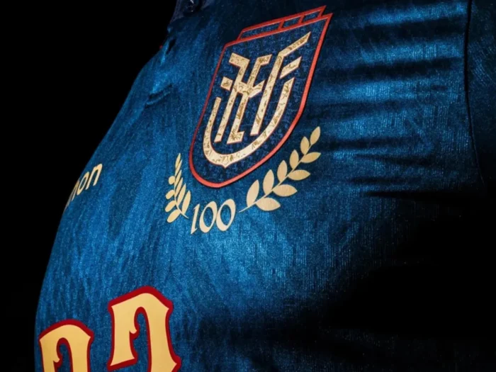 Ecuador celebra el centenario de su federación con camisetas especiales de Marathon