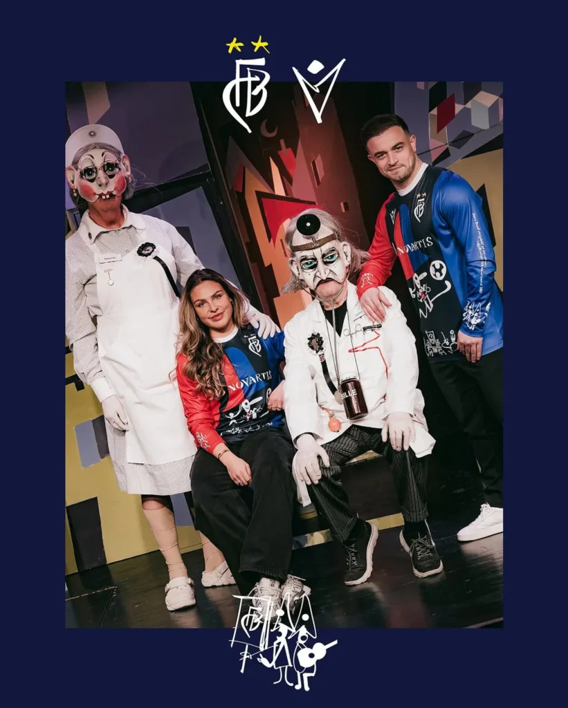 El FC Basilea estrena una camiseta de carnaval de Macron inspirada en los Schnitzelbängg