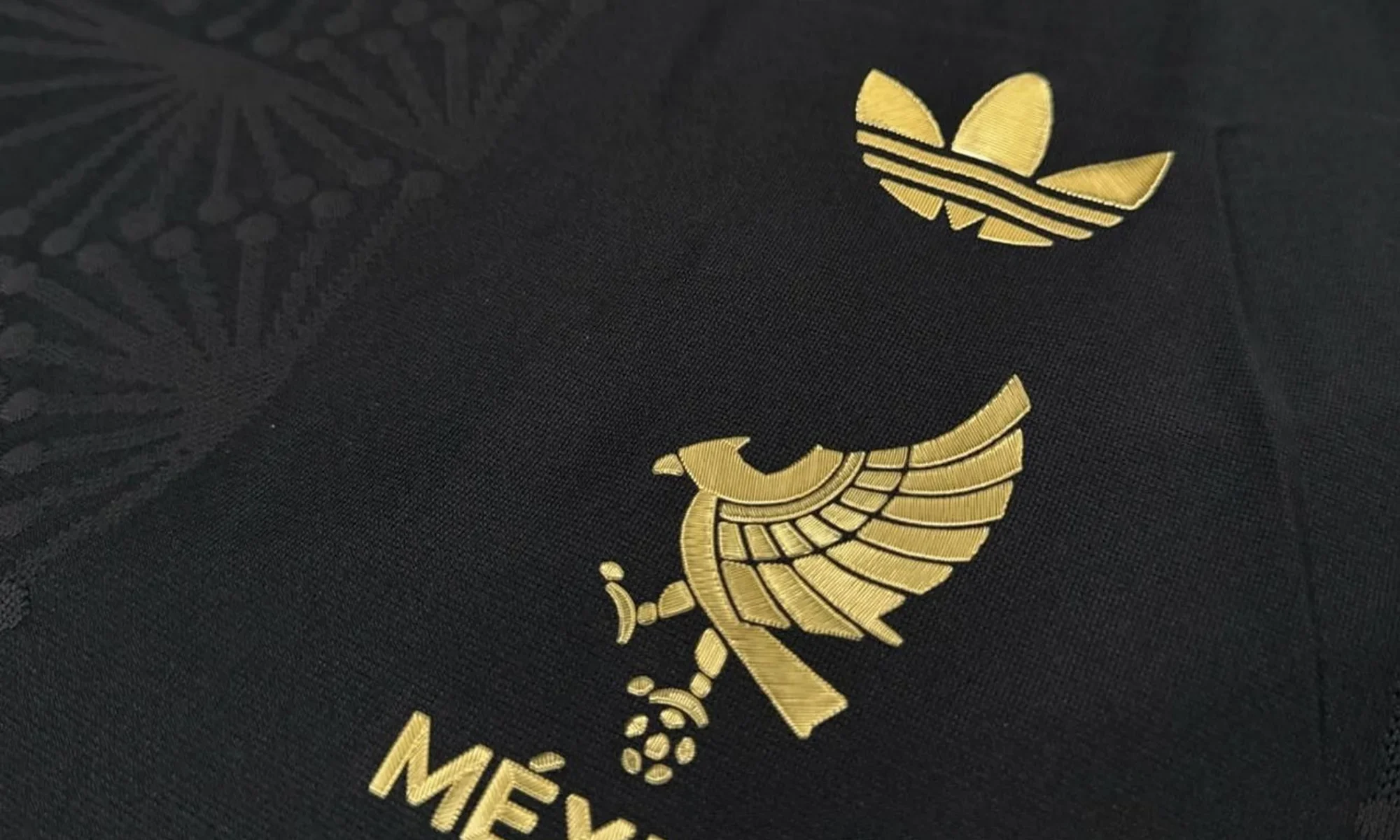 México apuesta por el negro y el dorado en su camiseta para la Copa Oro 2025