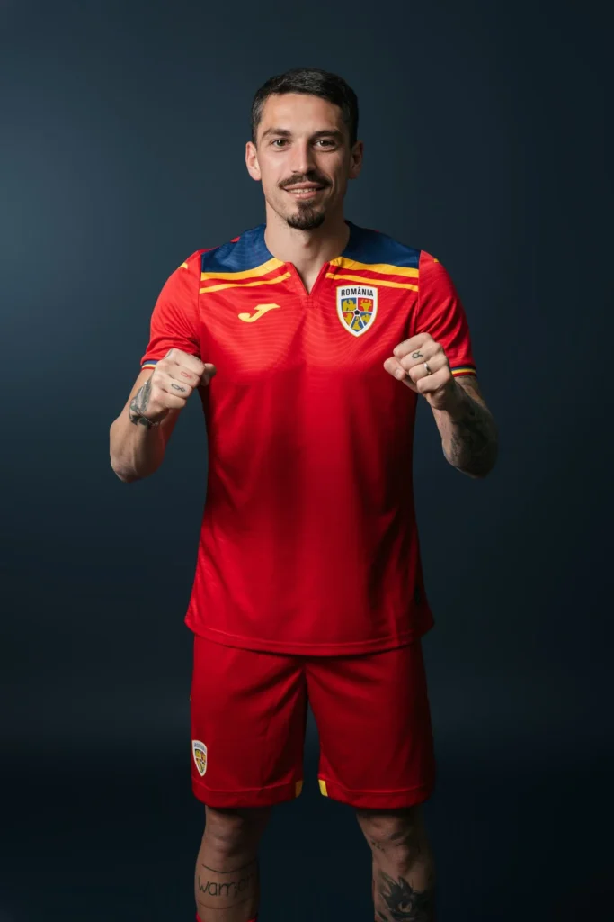 Rumanía recupera el espíritu de 1994 en sus camisetas 2025-2026 de Joma