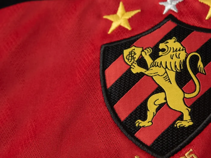 Sport Recife estrena camisetas 2025 con motivo de sus 120 años
