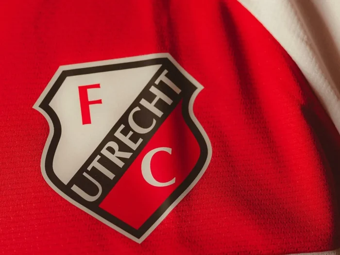 El FC Utrecht y Castore recuperan los años 80 con una camiseta retro de edición especial