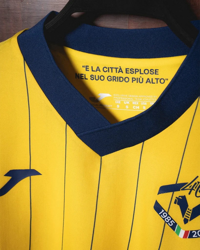 El Hellas Verona y Joma recuperan la camiseta del Scudetto 40 años después