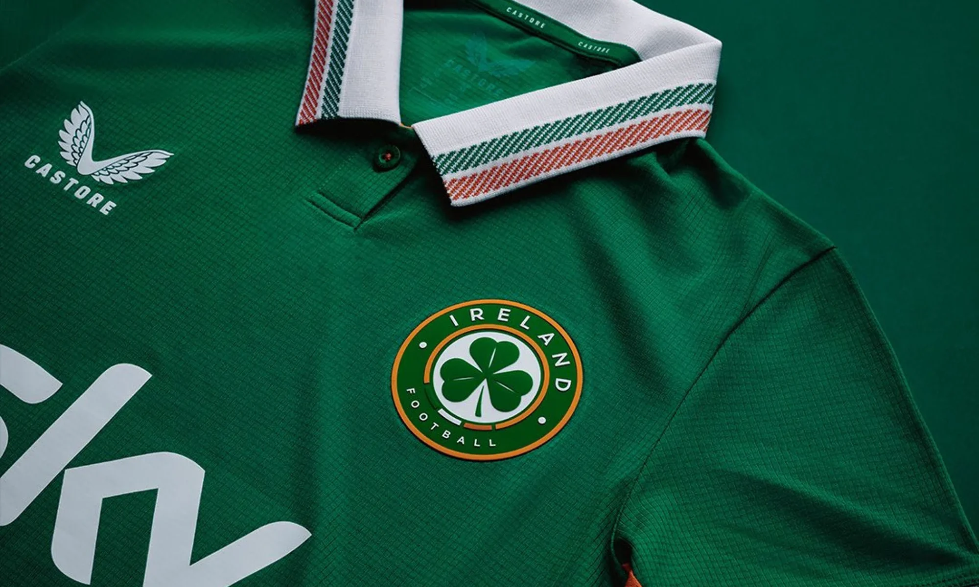 Así son las camisetas de la selección femenina de Irlanda 2025-2026: «The Rise never stops»