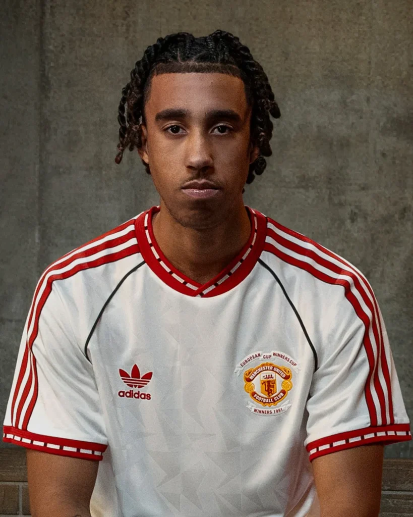 adidas y el Manchester United recuperan la camiseta visitante de 1990-1991