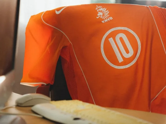 Nike recupera la camiseta de Países Bajos de 2004 con una reedición Total 90 idéntica a la original