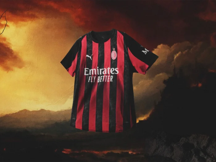 La camiseta local del AC Milan 2025-2026 trae el fuego del diablo