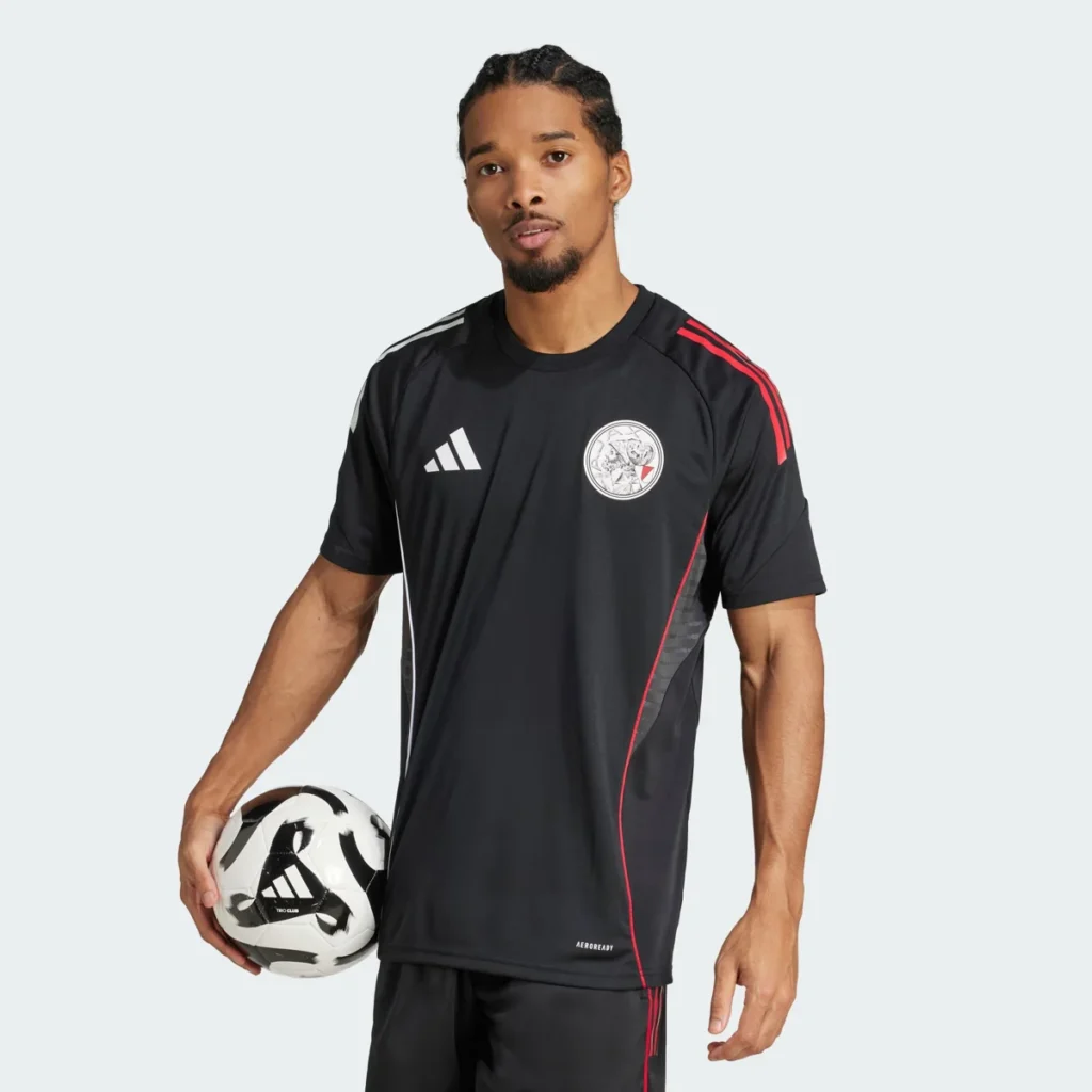 Así es la camiseta de entrenamiento del Ajax 2025-2026
