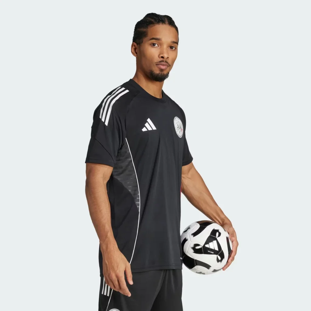 Así es la camiseta de entrenamiento del Ajax 2025-2026