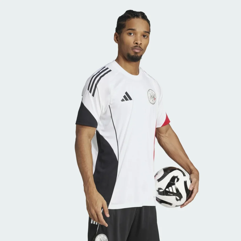 Así es la camiseta de entrenamiento del Ajax 2025-2026