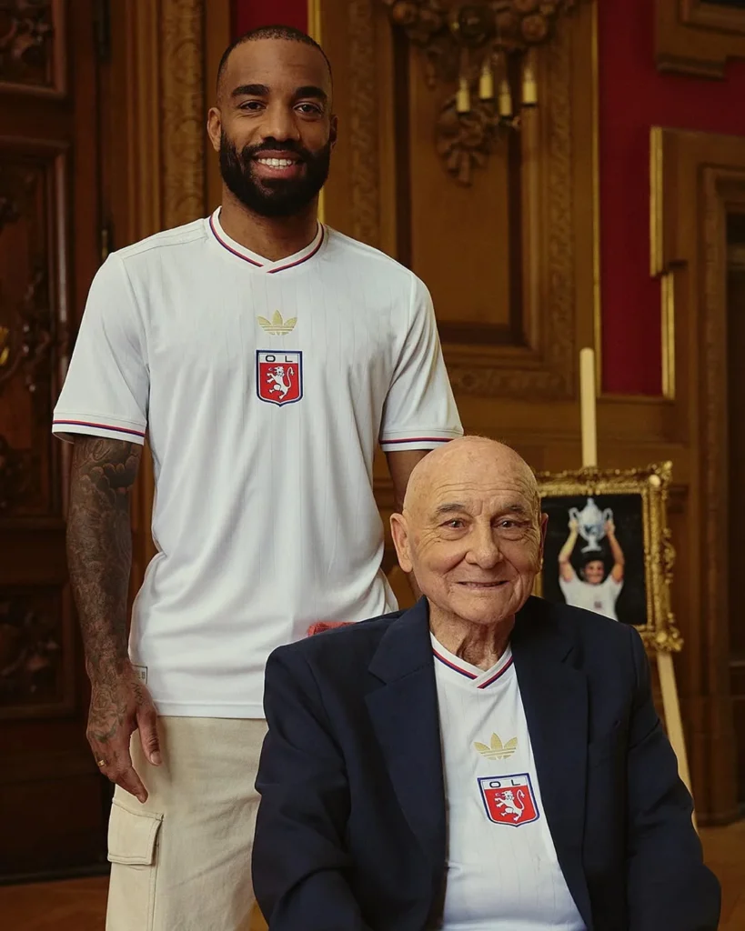 adidas presenta la camiseta del 75 aniversario del Olympique de Lyon