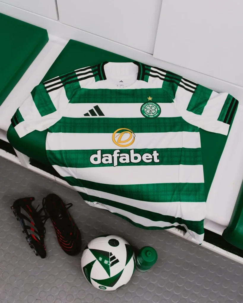 Camiseta local del Celtic 2025-2026: el tartán escocés rinde homenaje a la herencia del club