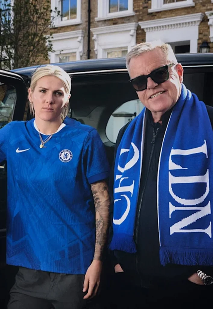 La camiseta local del Chelsea 2025-2026 rinde homenaje a la creatividad de Londres