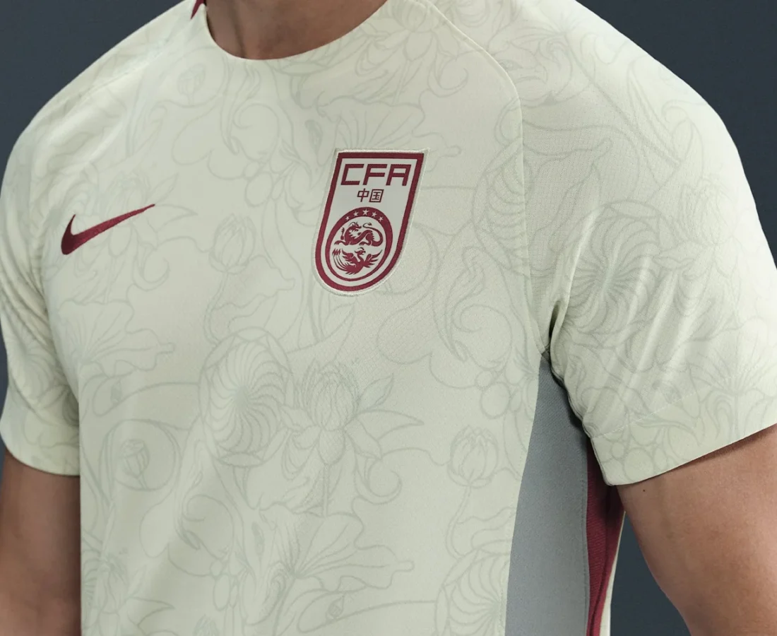 Se filtran las camisetas de China 2025-2026: rojo imperial y peonías en la segunda equipación