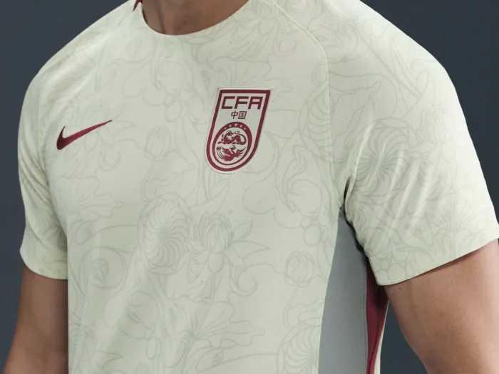 Se filtran las camisetas de China 2025-2026: rojo imperial y peonías en la segunda equipación