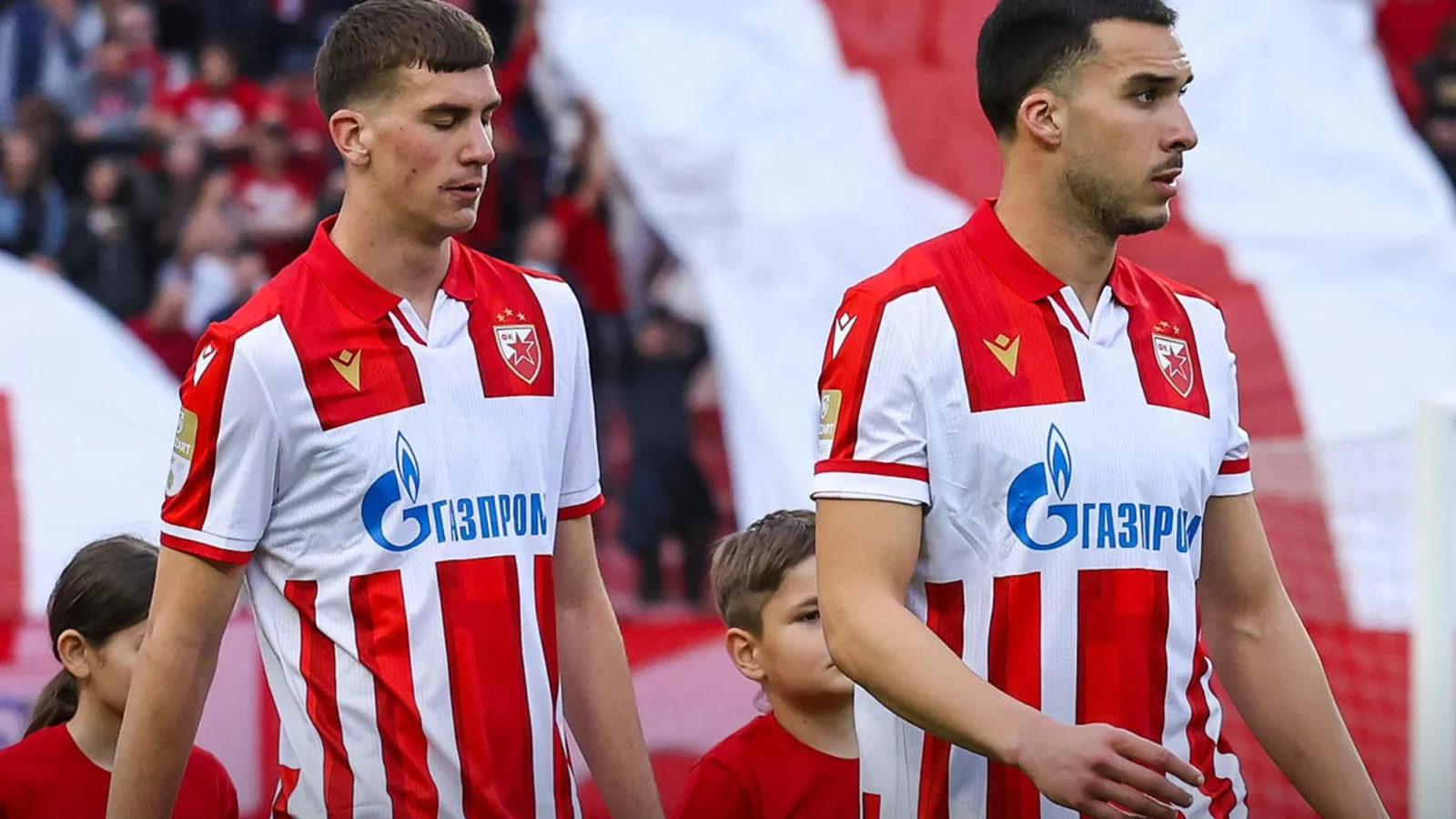 Estrella Roja de Belgrado presenta una camiseta local 2025-2026 que une tradición y diseño