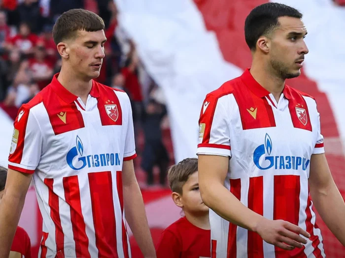 Estrella Roja de Belgrado presenta una camiseta local 2025-2026 que une tradición y diseño