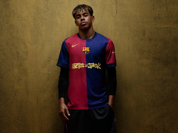 El logo de Travis Scott luce en la camiseta del FC Barcelona en El Clásico