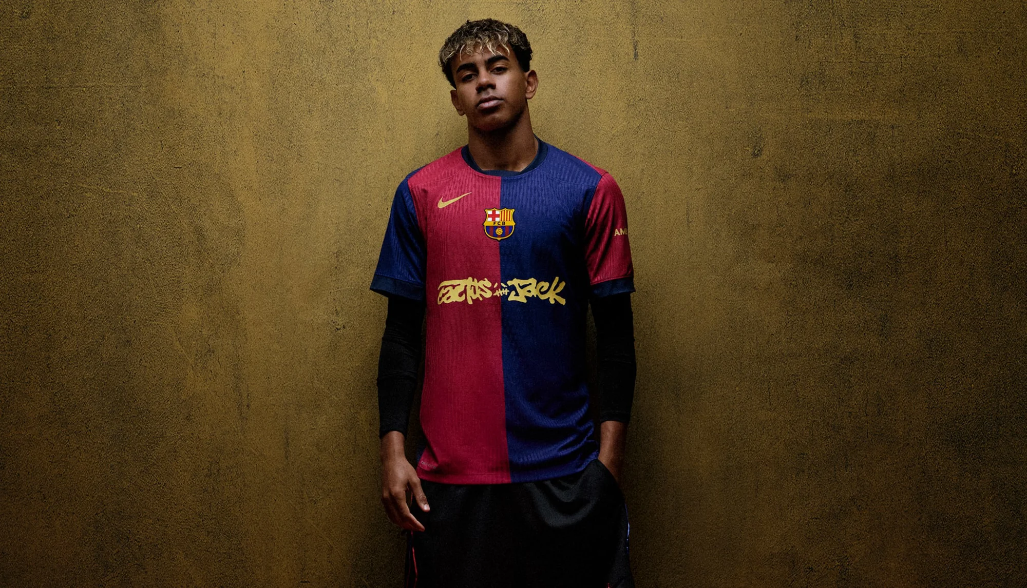 El logo de Travis Scott luce en la camiseta del FC Barcelona en El Clásico