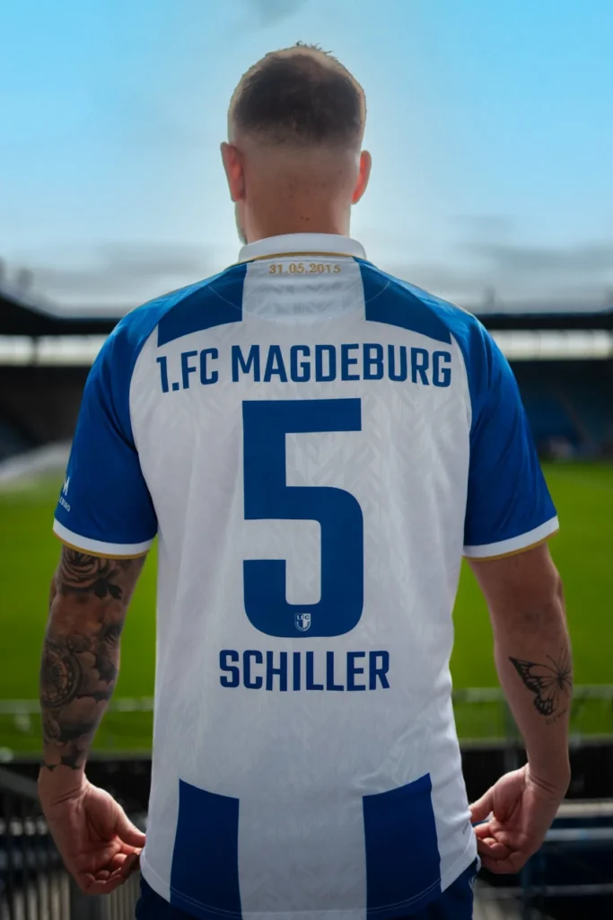 FC Magdeburg y Hummel lanzan una camiseta de edición especial por los diez años del ascenso a la 3. Liga