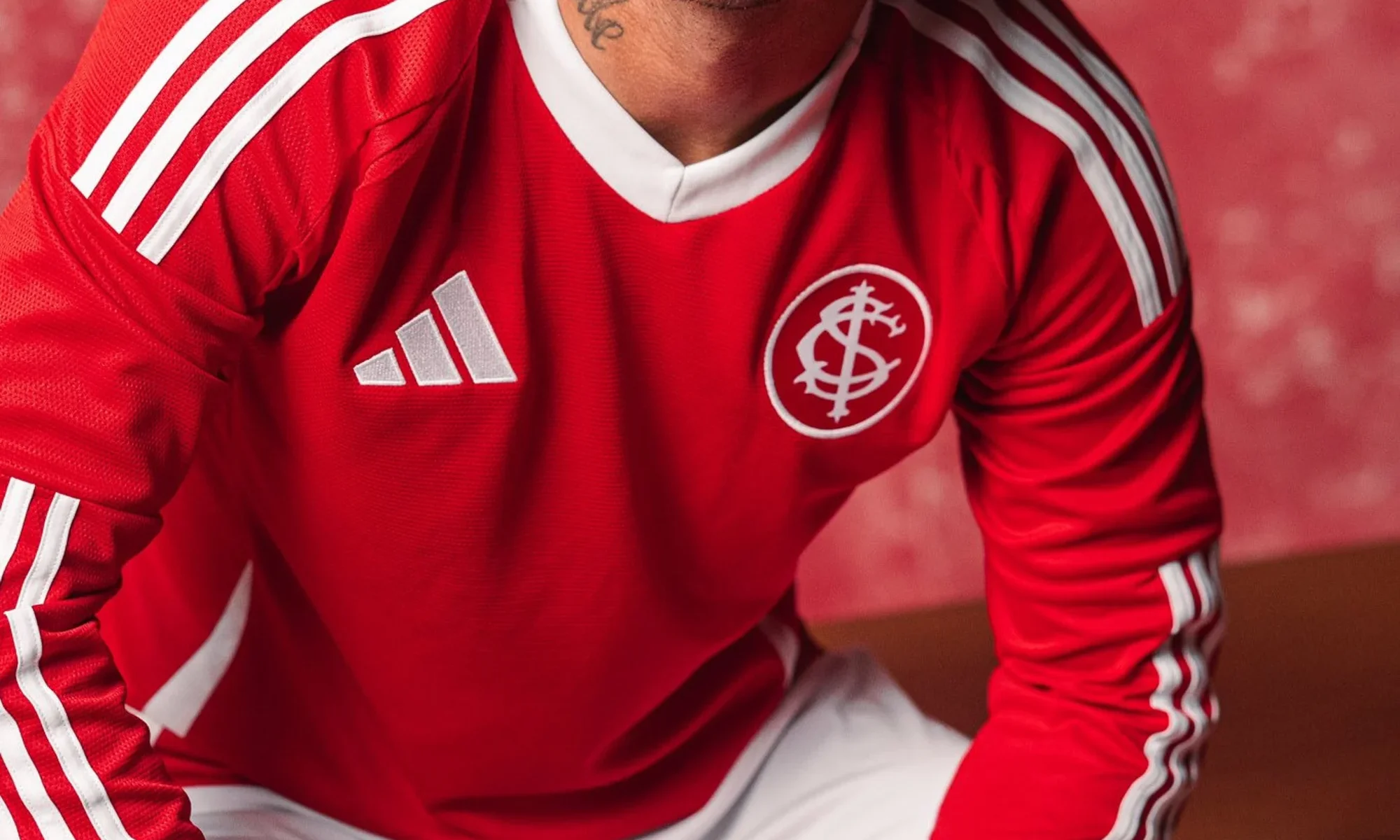 Las camisetas del Internacional 2025-2026 homenajean el título de 1975